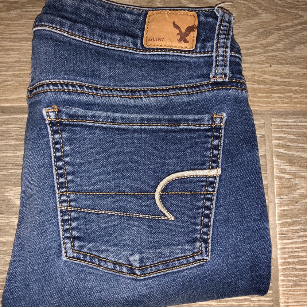 🦅 American eagle outfitters